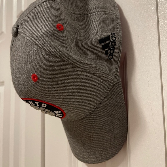 Adidas Toronto Raptors Snap Back - Picture 2 of 3